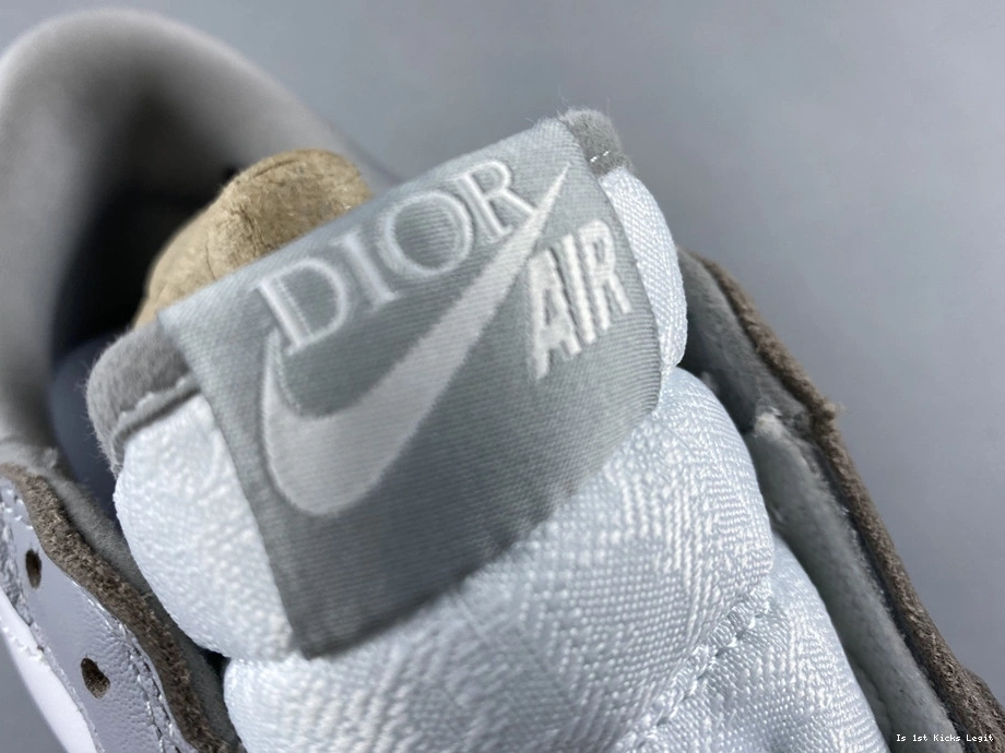Retro 1 Low - Jordan CN8608 002 Dior 0214